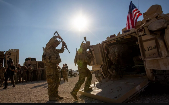 Базы США в Ираке и Сирии подверглись атаке после визита госсекретаря США - СМИ